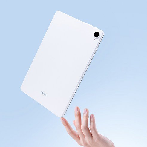 베이직탭 Air 한 손으로 들어올리는 모습